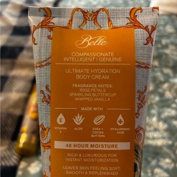 Disney Princess Belle Body Set - Fragrance -Body Cream -Body Wash - Hand Soap - Picture 3 of 5